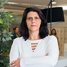 Dra. Ângela Tavares Paes.
