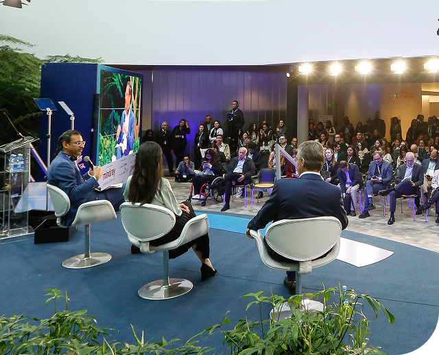 Apresentação em um evento corporativo